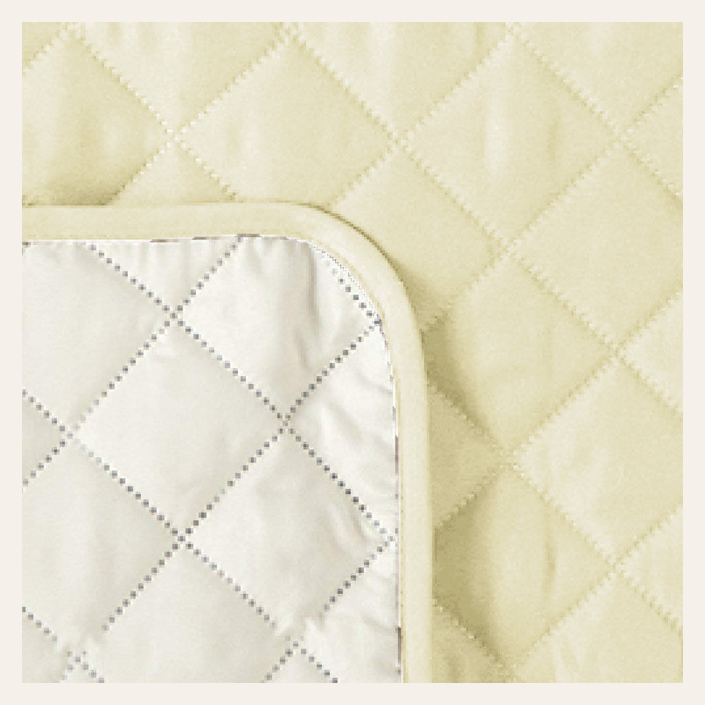 Quilted diamond texture — cream fold — PawLab